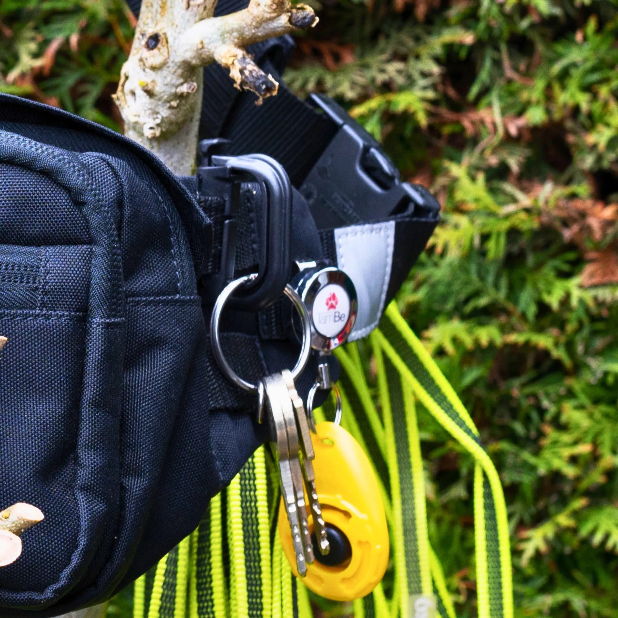D-Ring_Verriegelung_mit_Schluessel_Jojo_mit_Pfeife_an_TamBe_Bag