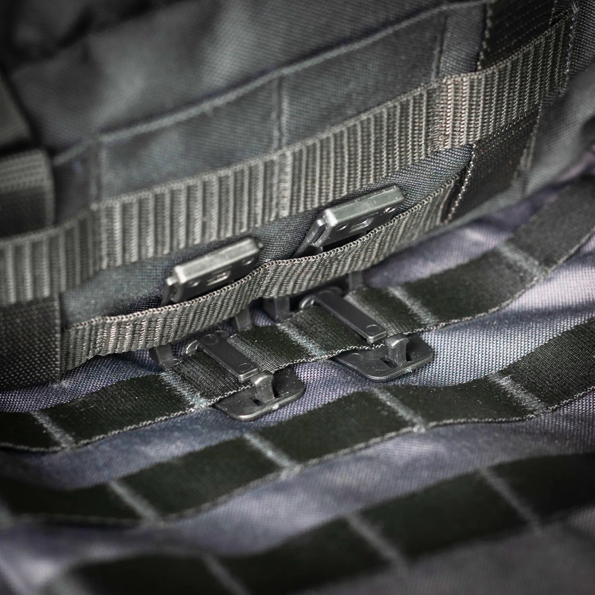 MOLLE System Verbinder an 2 Taschen