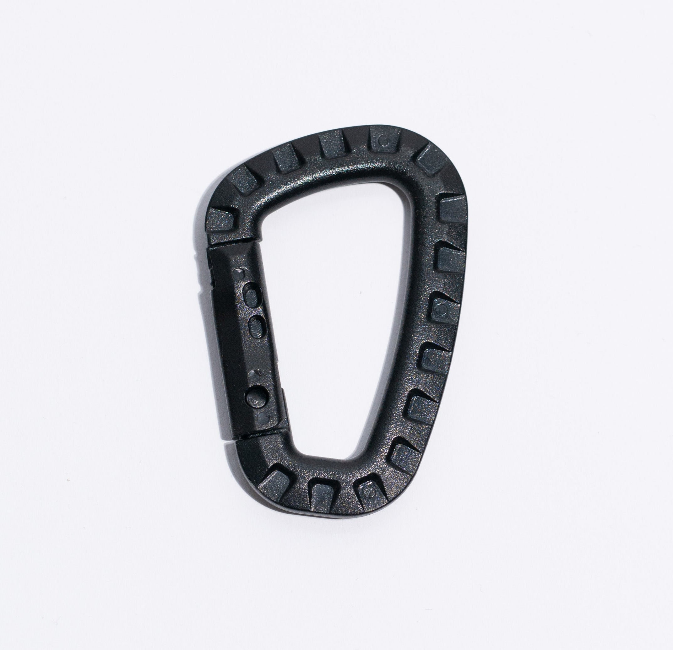 Karabiner schwarz freigestellt