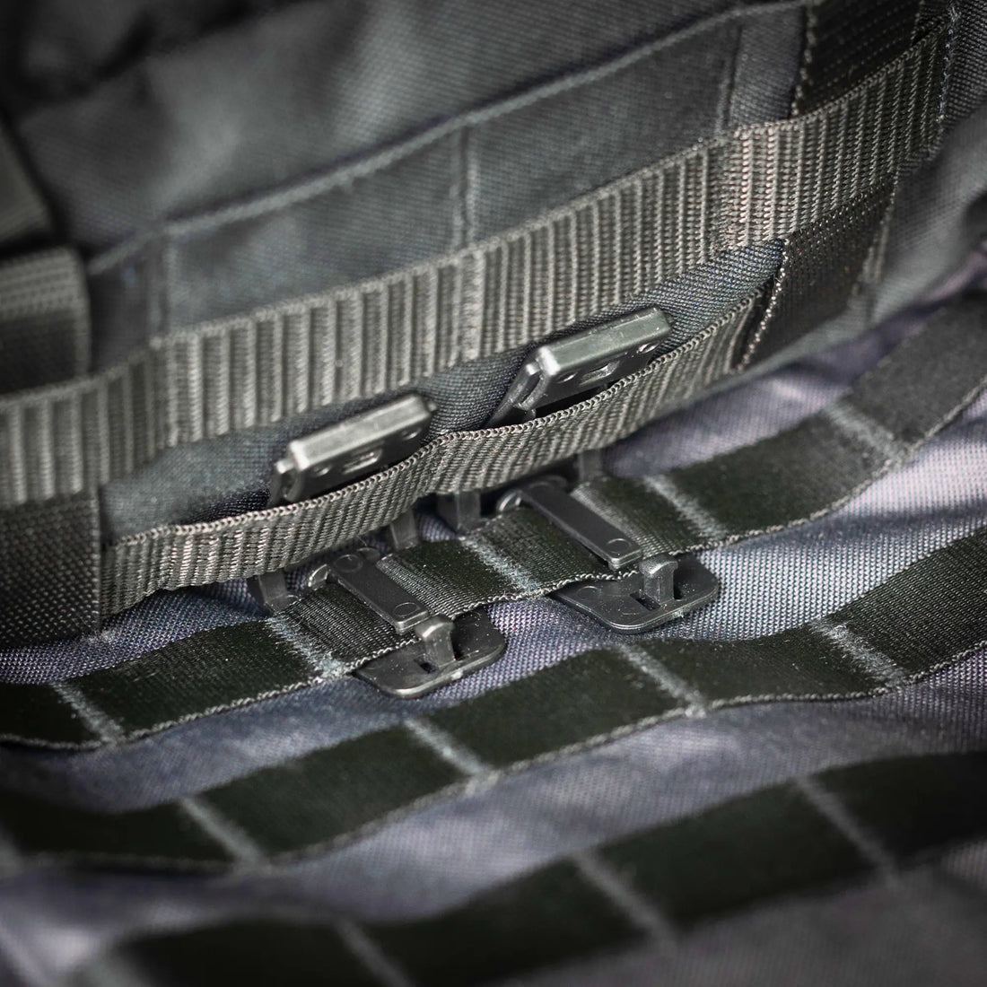 MOLLE System Verbinder an 2 Taschen