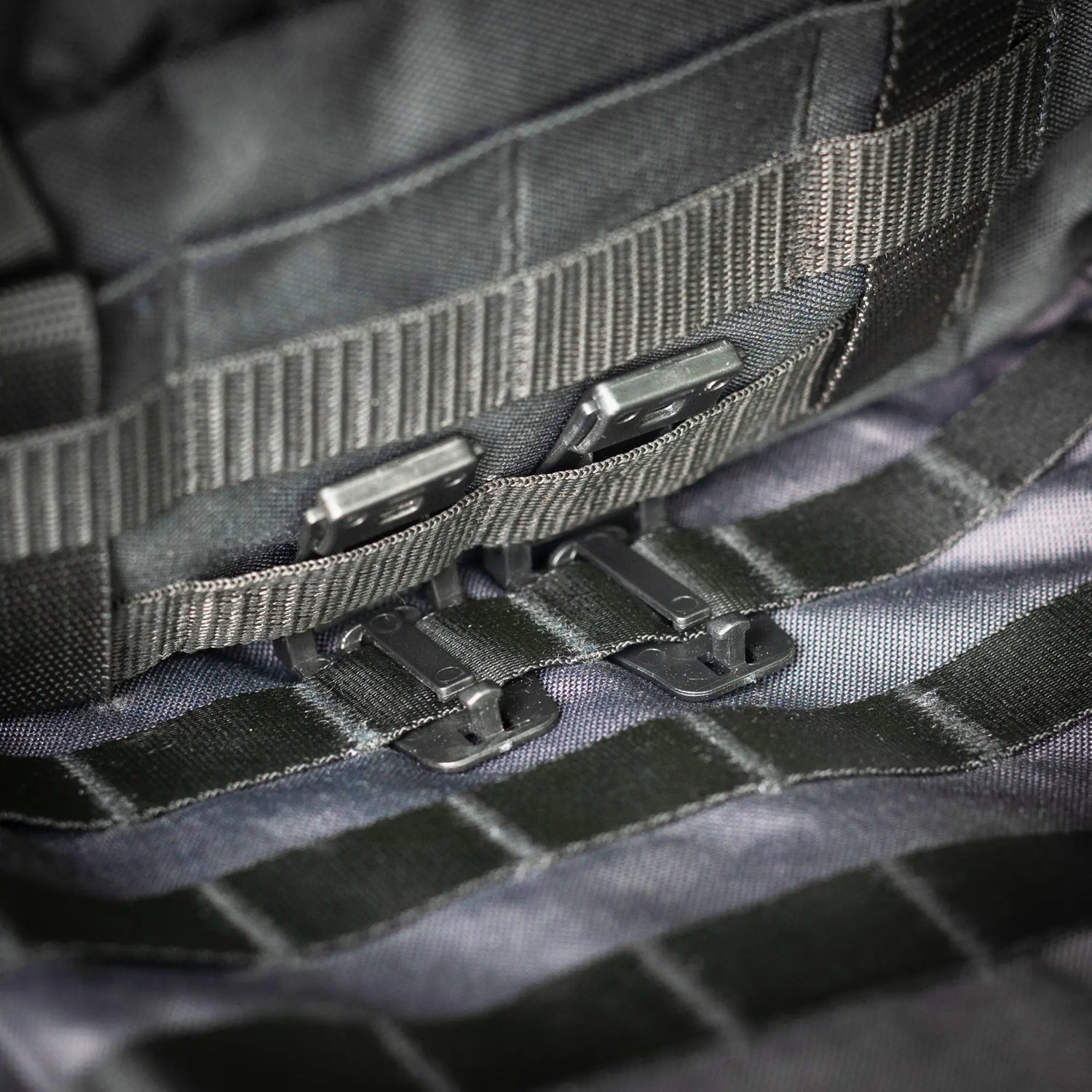 MOLLE System Verbinder an 2 Taschen