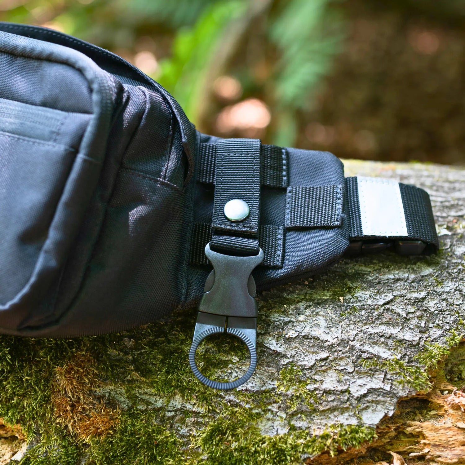 MOLLE_Flaschenhalter_an_TamBe_Bag_Schlaufe