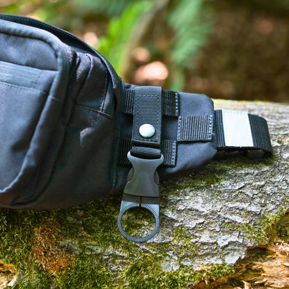 MOLLE_Flaschenhalter_an_TamBe_Bag_Schlaufe