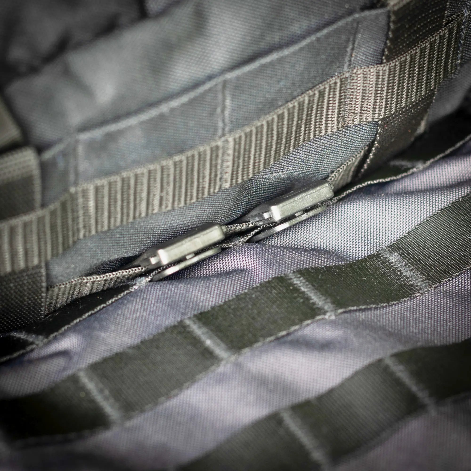 MOLLE_System_Verbinder_geschlossen_