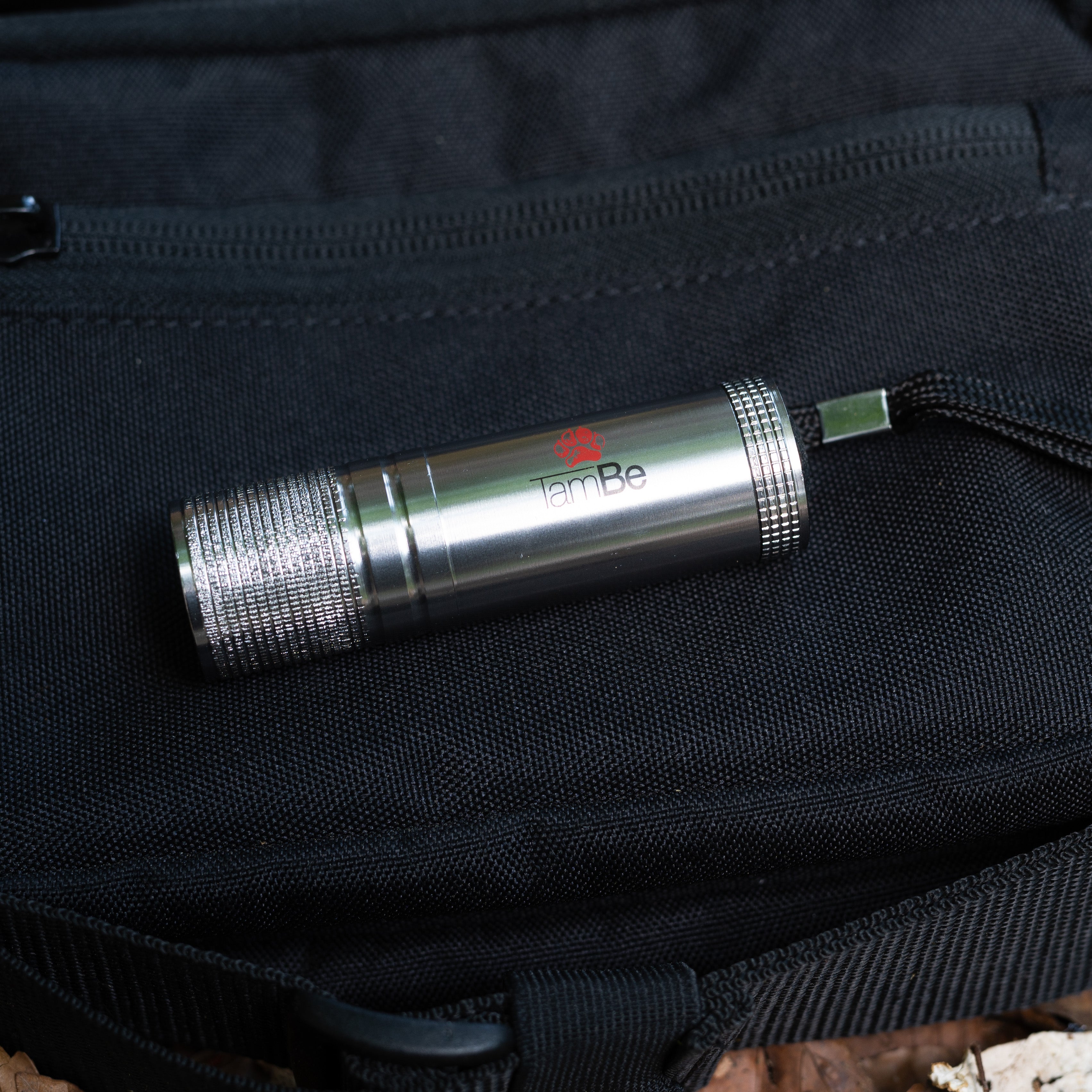 TamBe Flashlight auf TamBe Bag